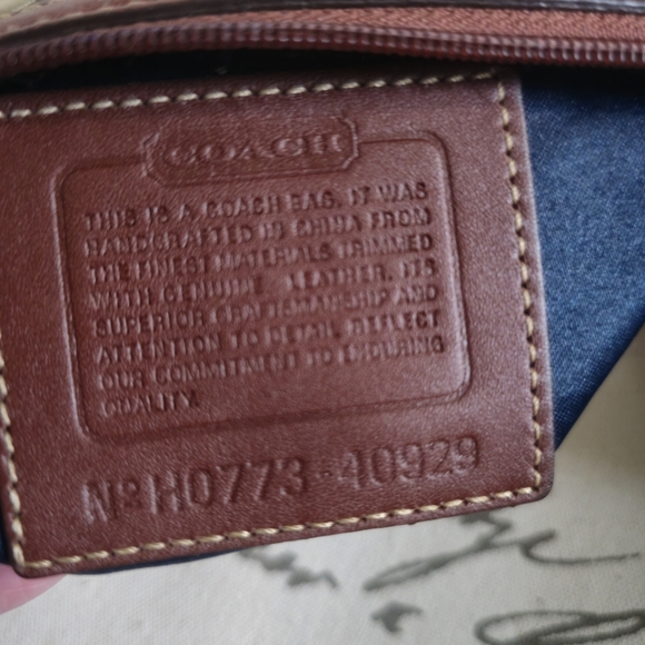 Coach Crossbody Holiday Edition #G0773-40929 Patchwork Signature Suede EUC new - Picture 9 of 9